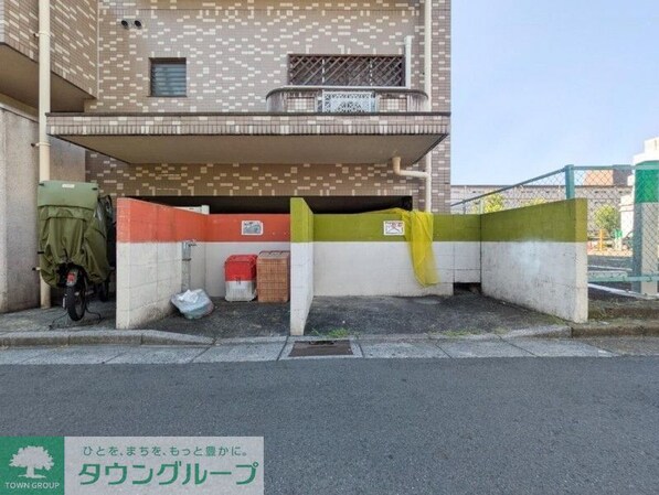 リフィーネめじろ台の物件内観写真